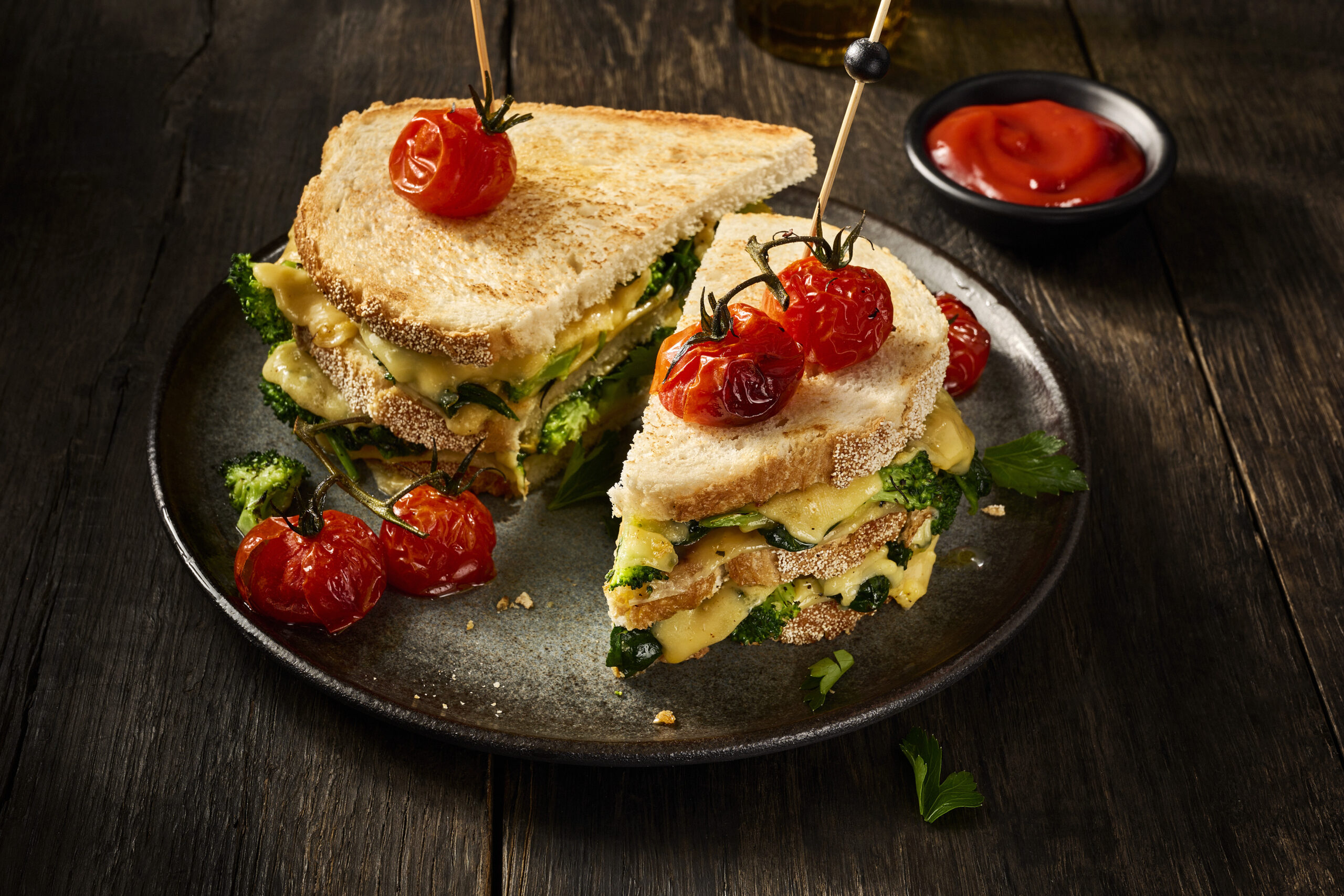 Brokkoli-Spinat Grilled Cheese Sandwich